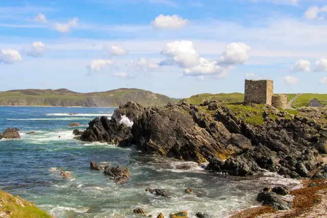Carrickabraghy Castle