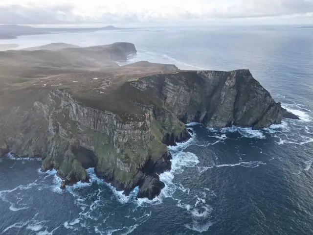 Horn Head offers stunning cliff and ocean views